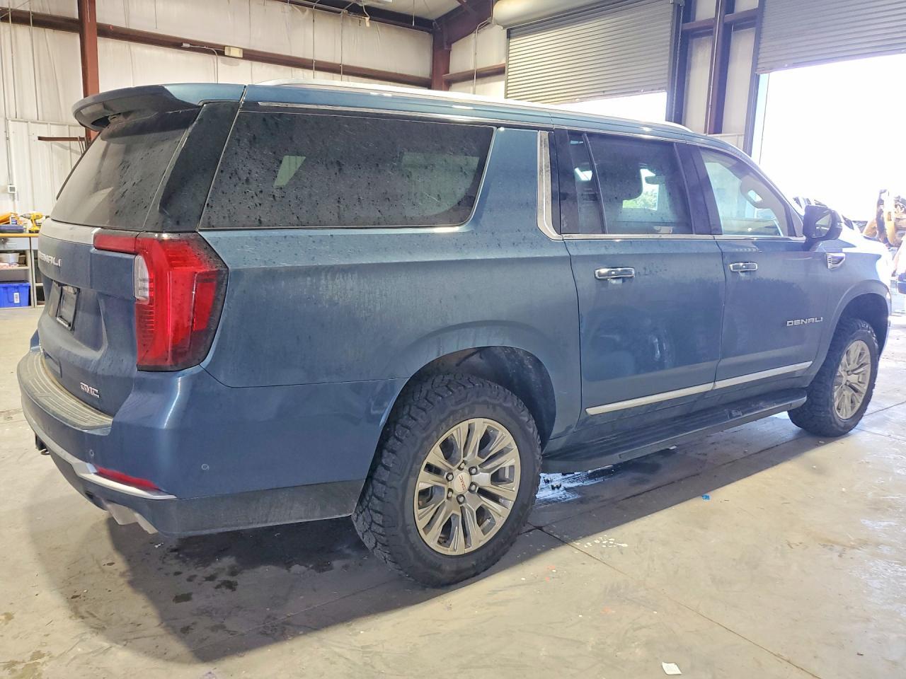 2025 GMC Yukon Xl Denali - Фото 3