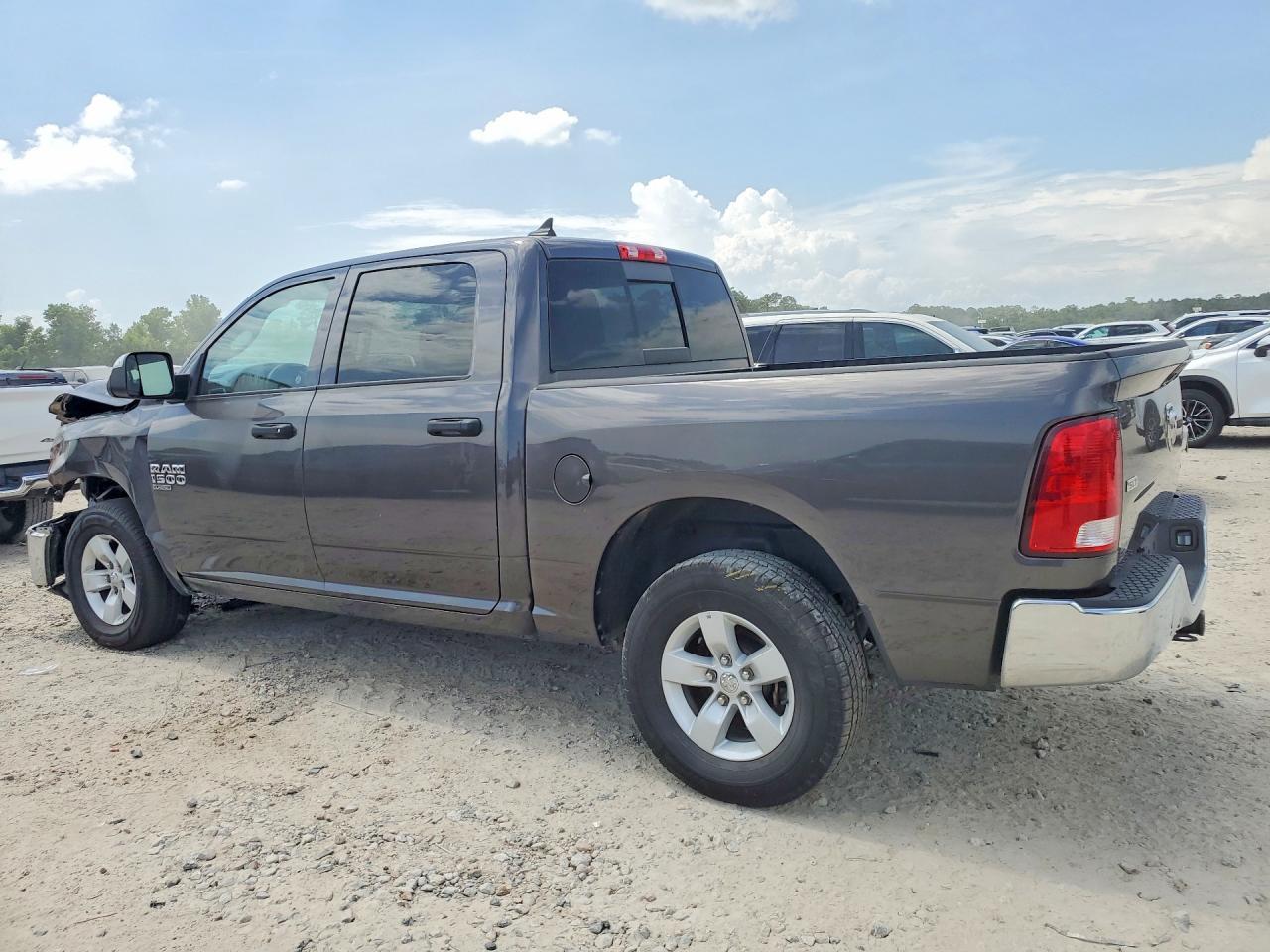 2023 Ram 1500 Classic Slt - Фото 2