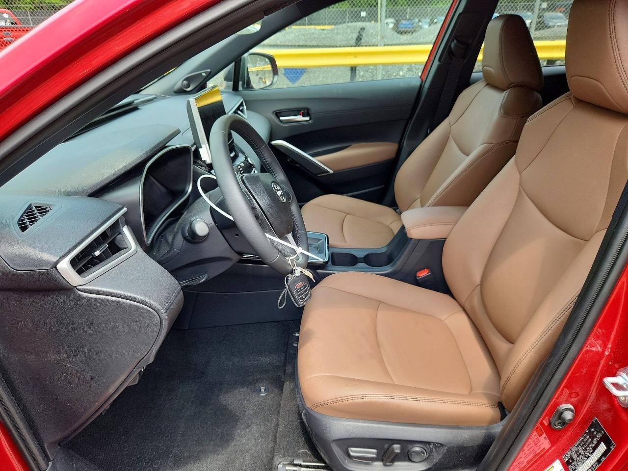 2026 Toyota Corolla Cross Xle - Image 7