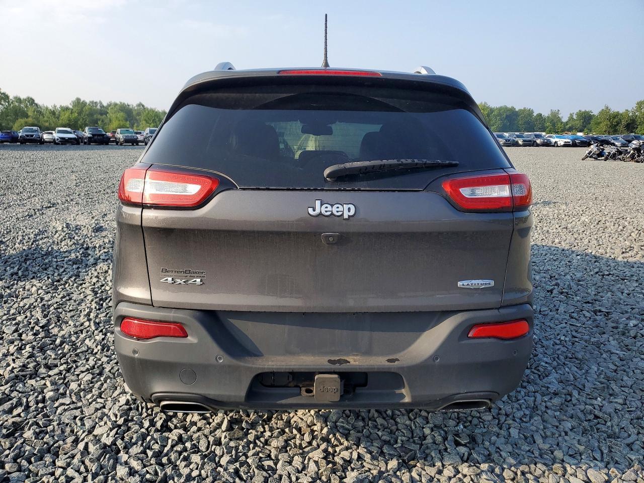 2018 Jeep Cherokee Latitude Plus - Фото 6
