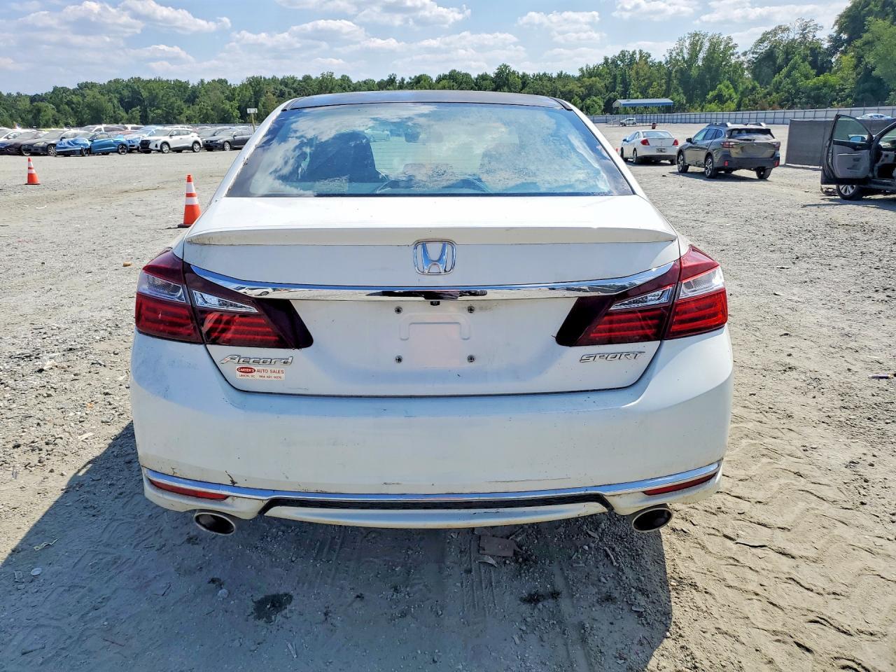 2016 Honda Accord Sport - Image 6