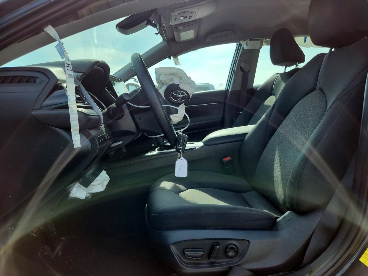 2021 Toyota Camry Le - Image 7