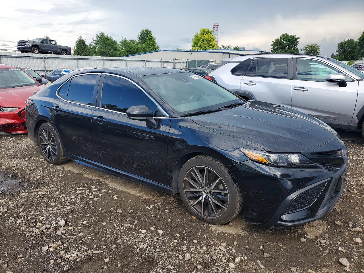 2021 Toyota Camry Se - Фото 4