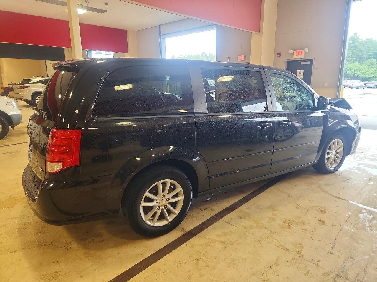 2016 Dodge Grand Caravan R/T - Фото 3