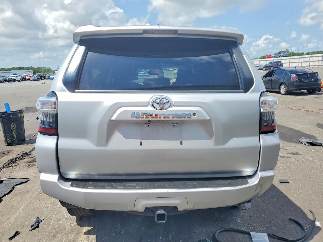 2019 Toyota 4Runner Sr5 Premium - Image 6