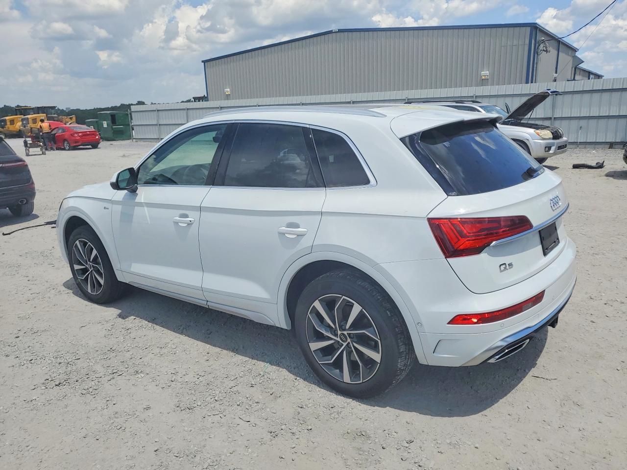2023 Audi Q5 Prestige 45 - Фото 2