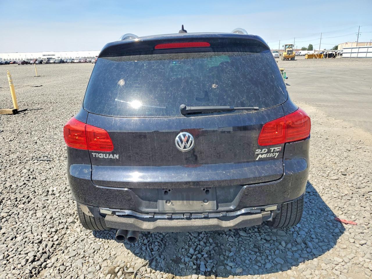 2015 Volkswagen Tiguan S - Image 6