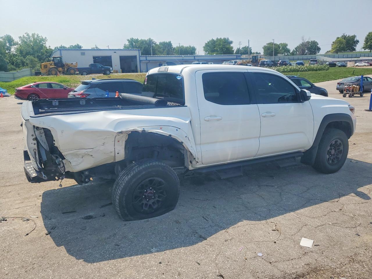 2022 Toyota Tacoma Trd Sport - Фото 3