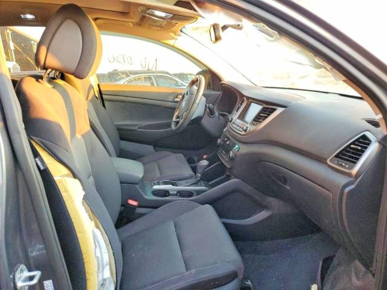 2018 Hyundai Tucson Value - Image 5