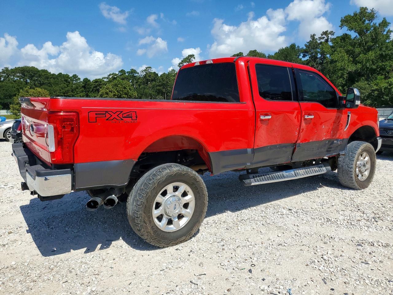 2019 Ford F250 Super Duty - Image 3