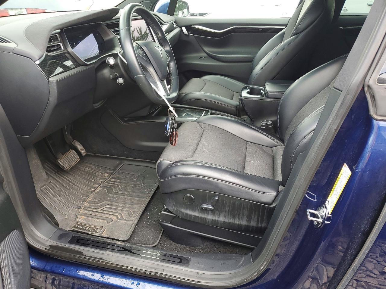 2017 Tesla Model X - Фото 7