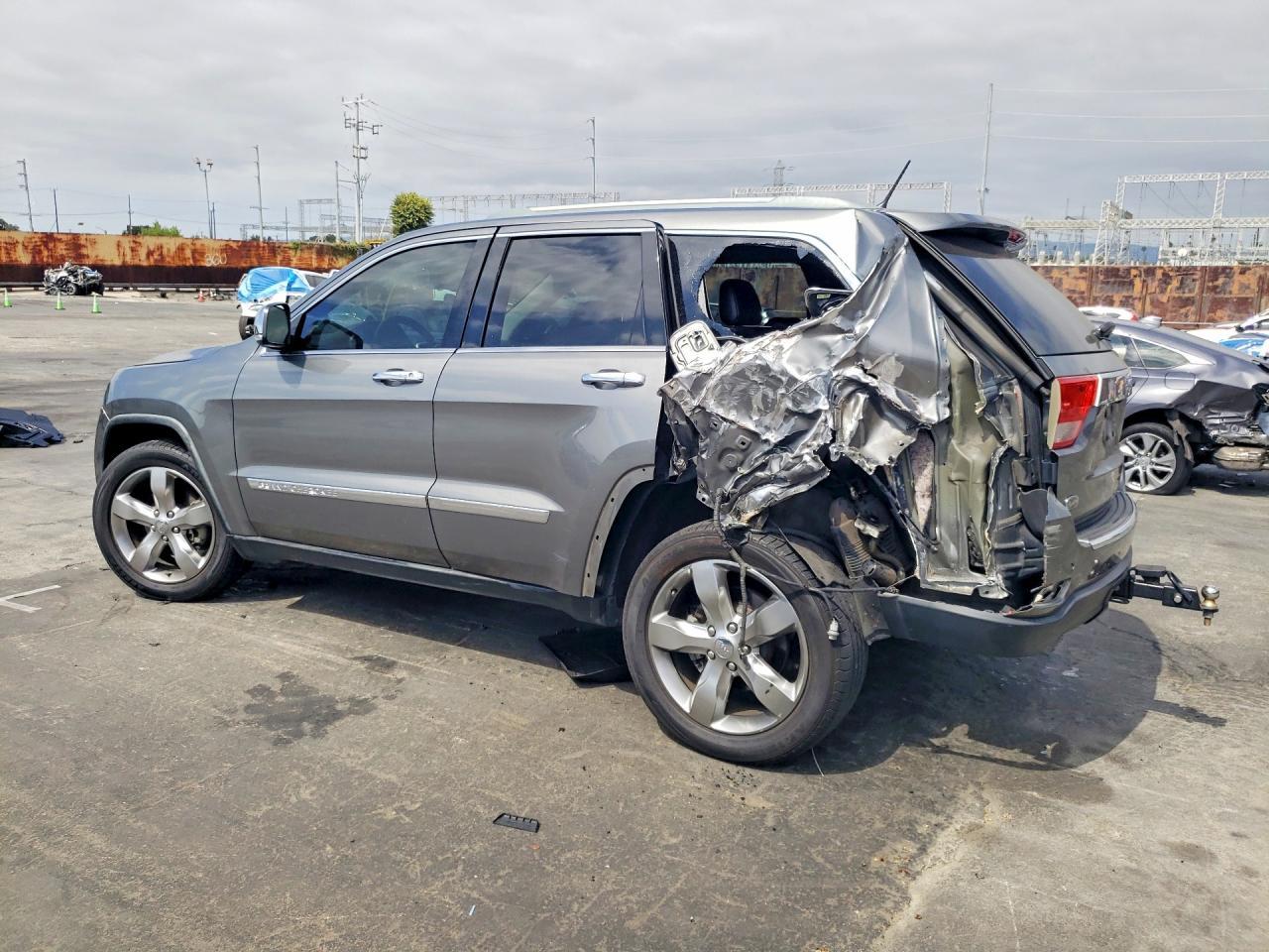 2011 Jeep Grand Cherokee Overland - Фото 2