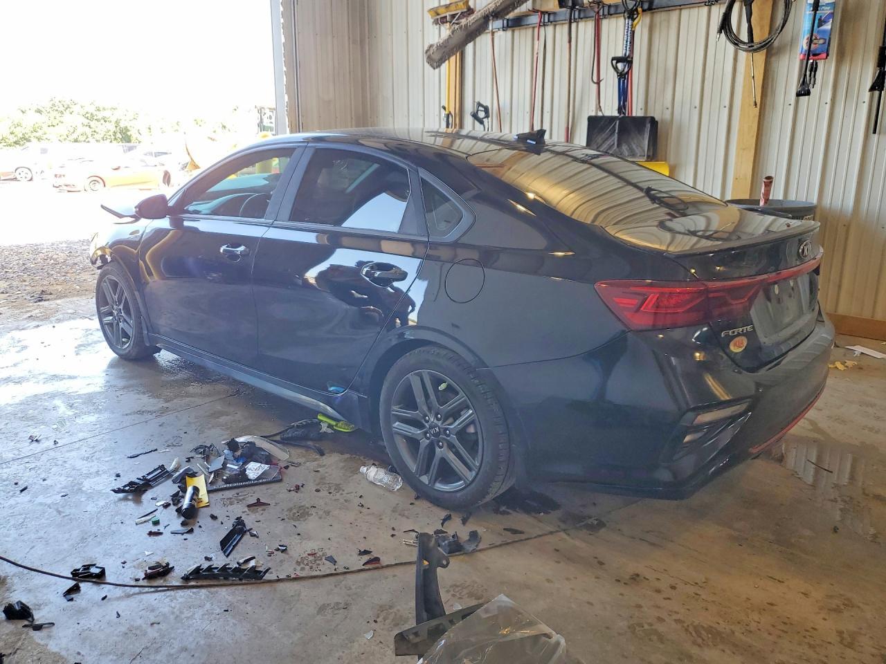 2020 Kia Forte Gt Line - Фото 2