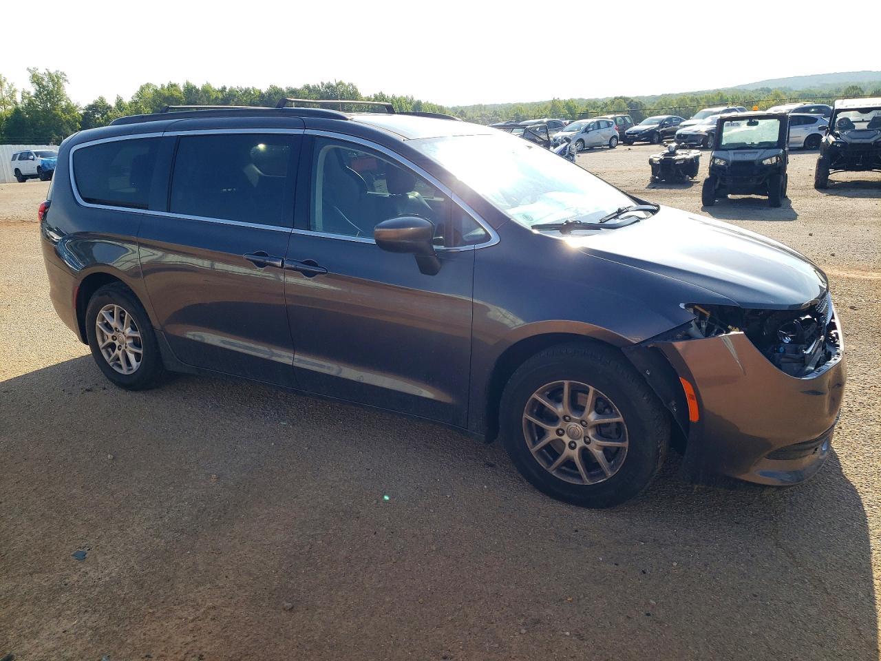 2020 Chrysler Voyager Lxi - Фото 4