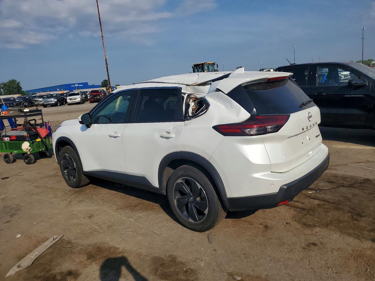 2024 Nissan Rogue Sv - Фото 2