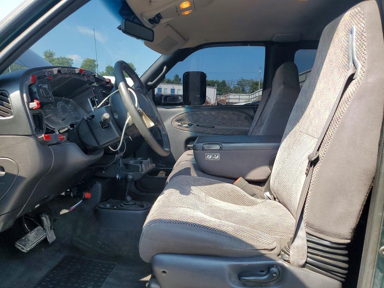 2001 Dodge Ram 2500 - Фото 7