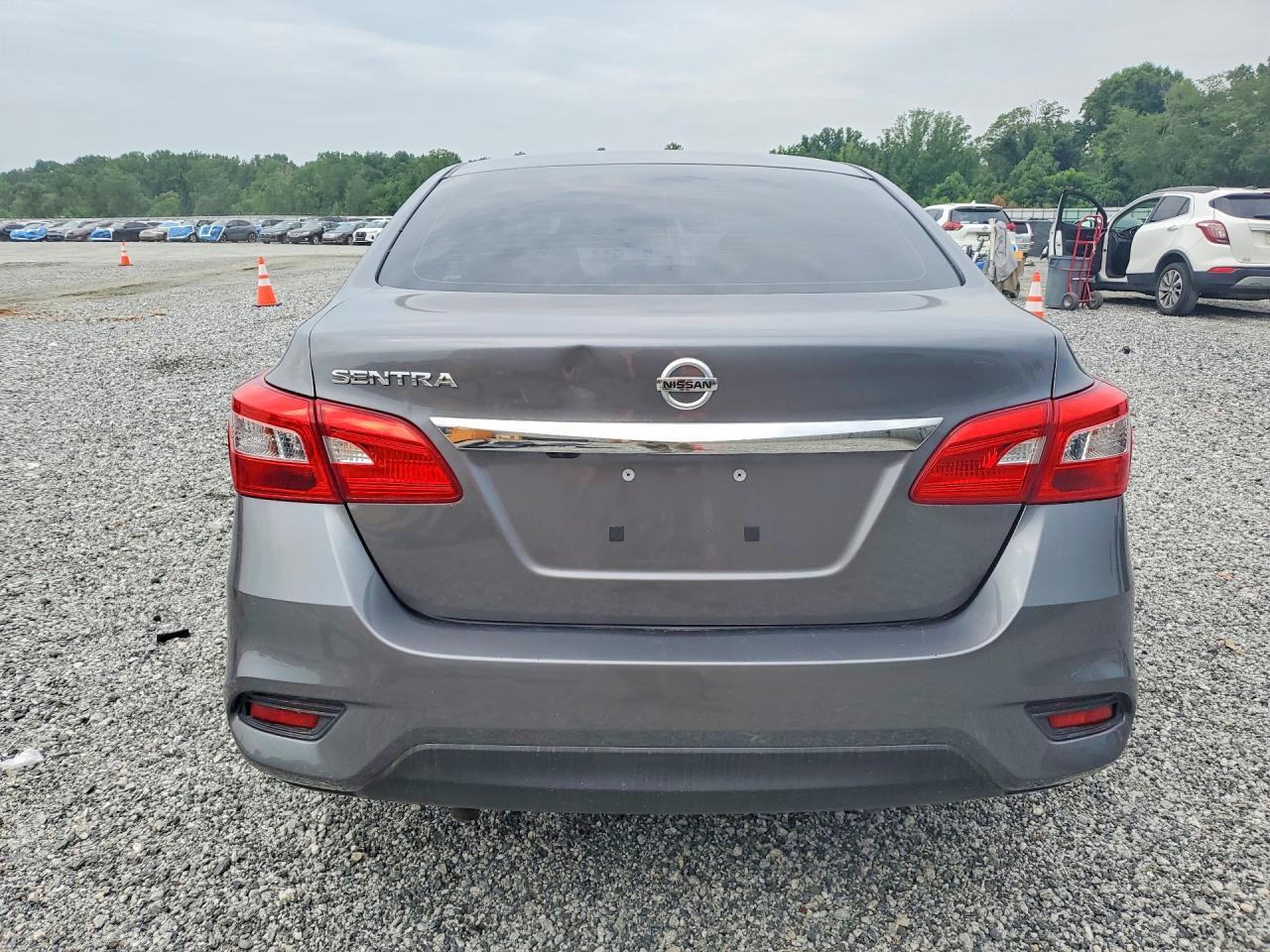 2019 Nissan Sentra S - Фото 6