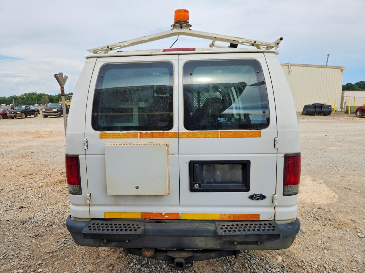 2008 Ford Econoline E350 Super Duty Van - Фото 6