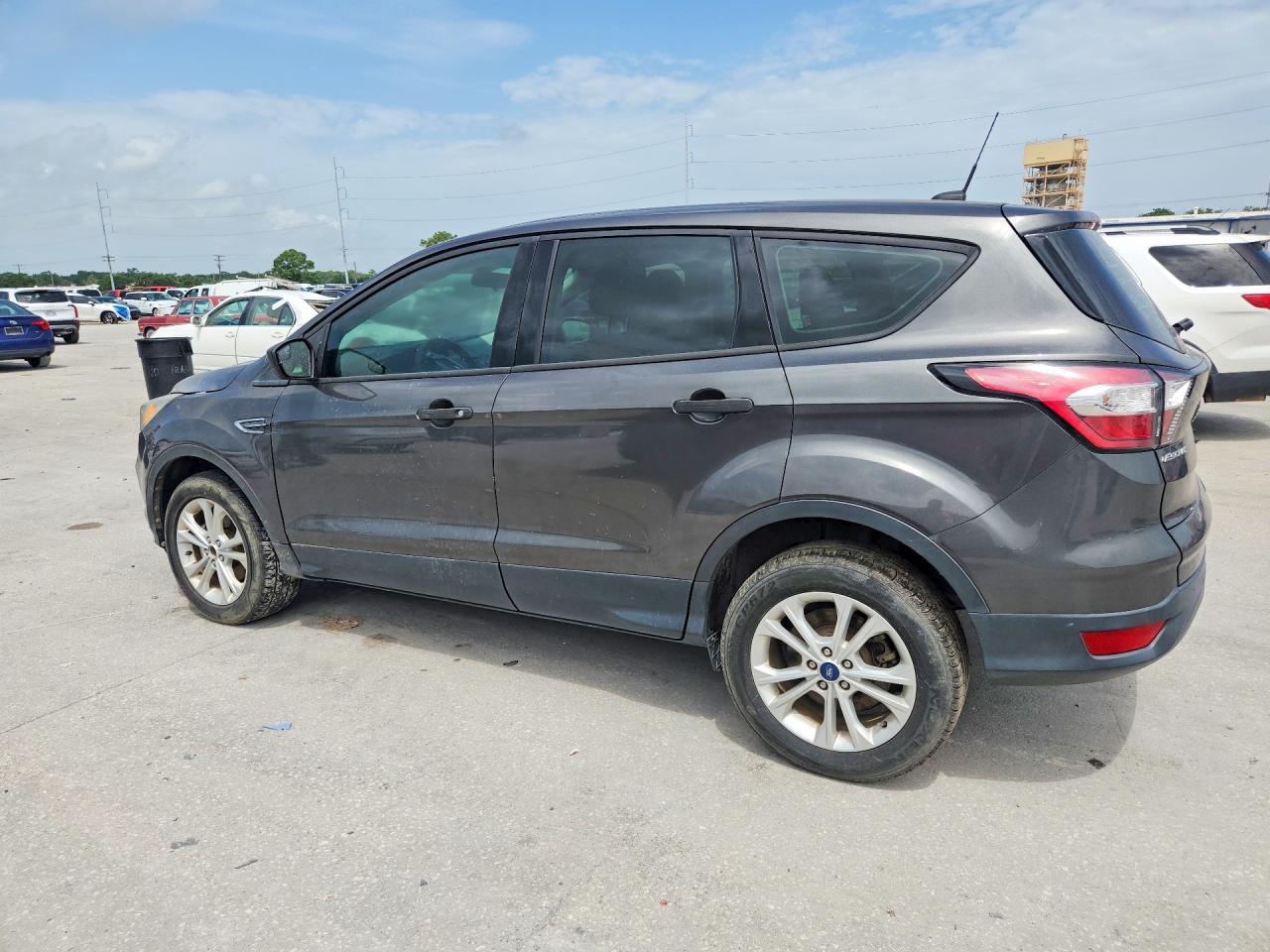 2017 Ford Escape S - Фото 2