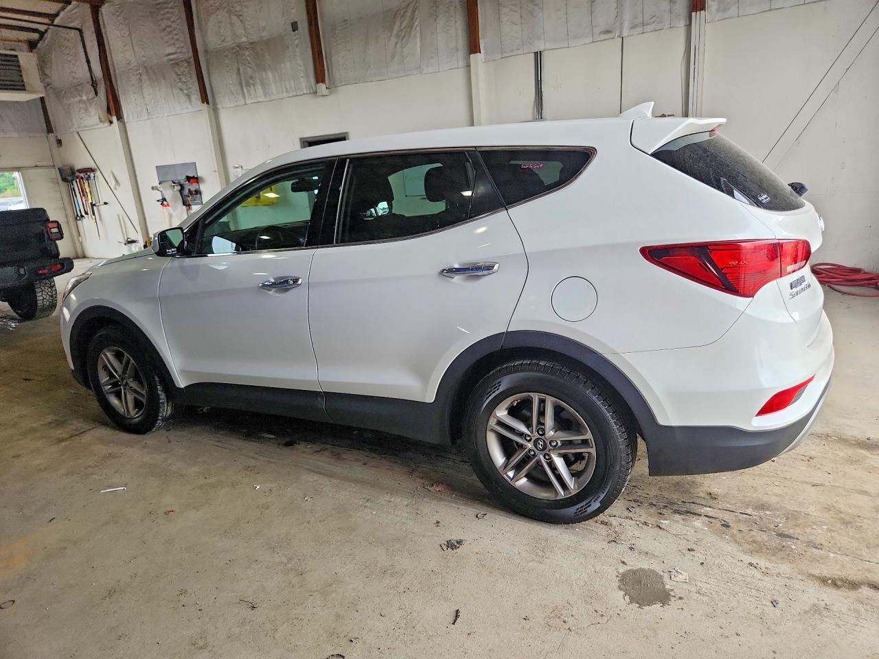 2017 Hyundai Santa Fe Sport 2.4L - Image 2