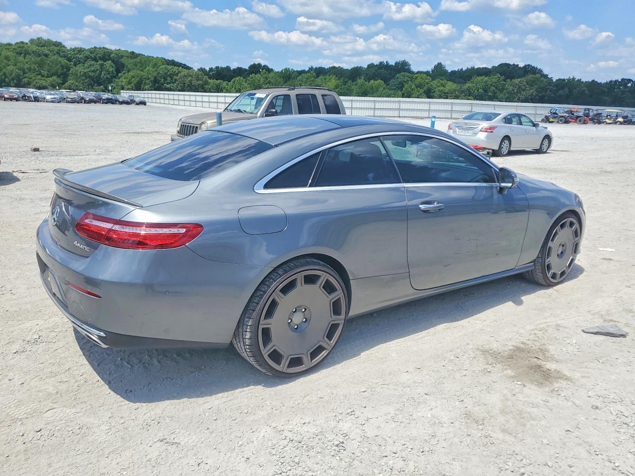 2018 Mercedes-Benz E 400 4Matic - Фото 3