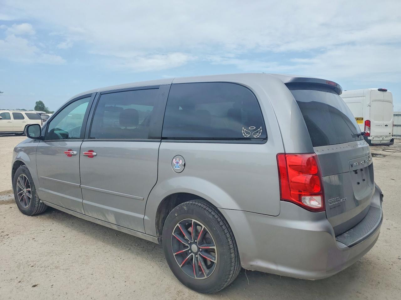 2016 Dodge Grand Caravan Sxt - Image 2