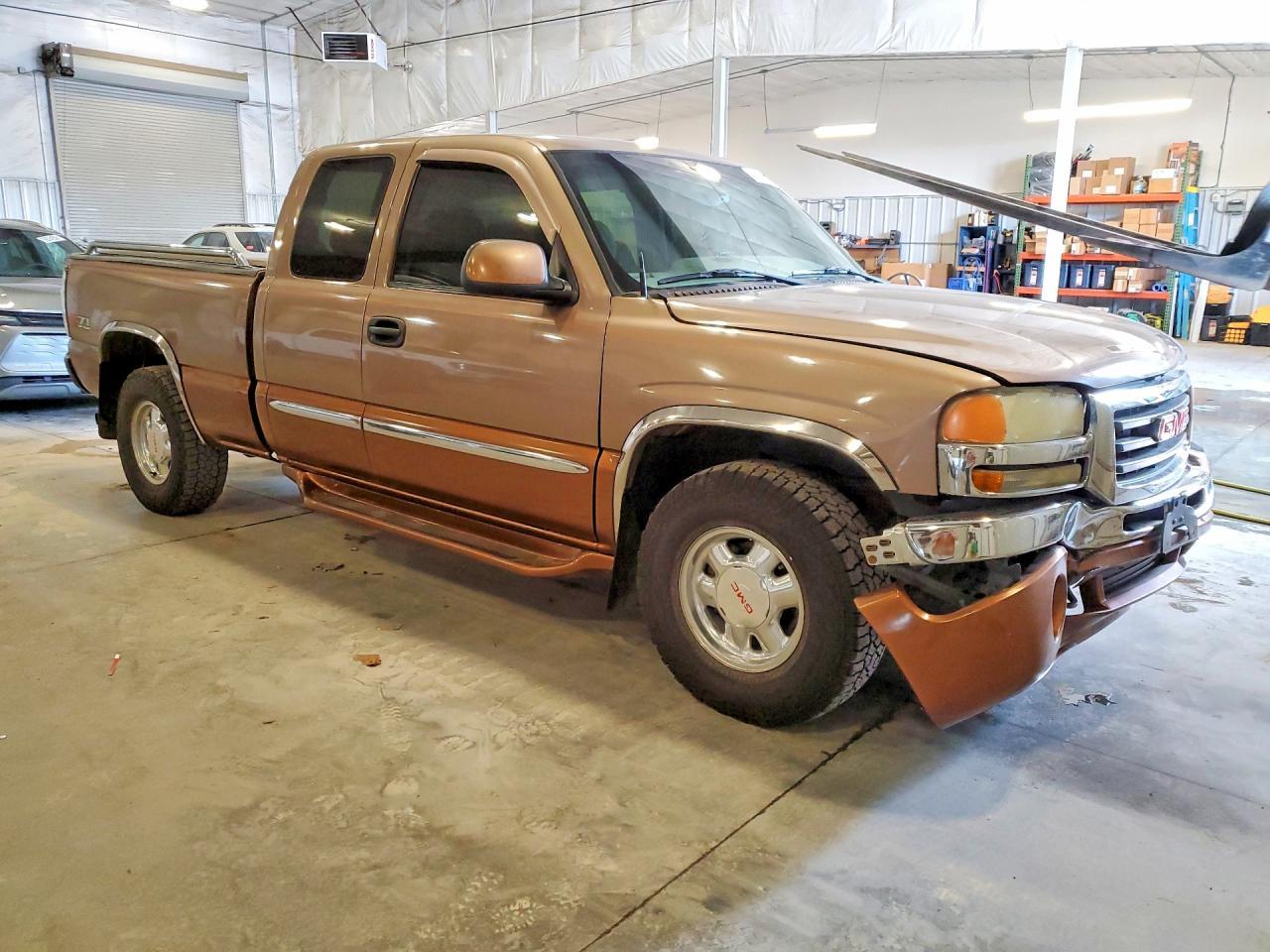 2003 GMC New Sierra K1500 - Image 4