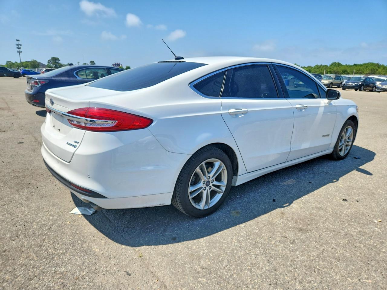 2018 Ford Fusion Se Hybrid - Image 3