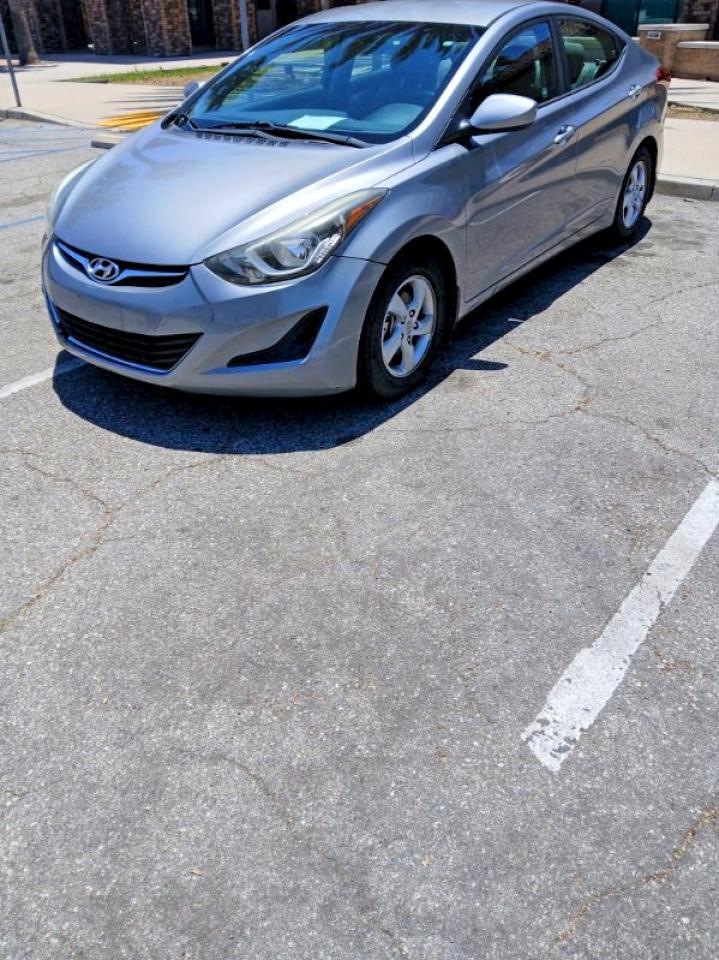 2015 Hyundai Elantra Se - Image 2