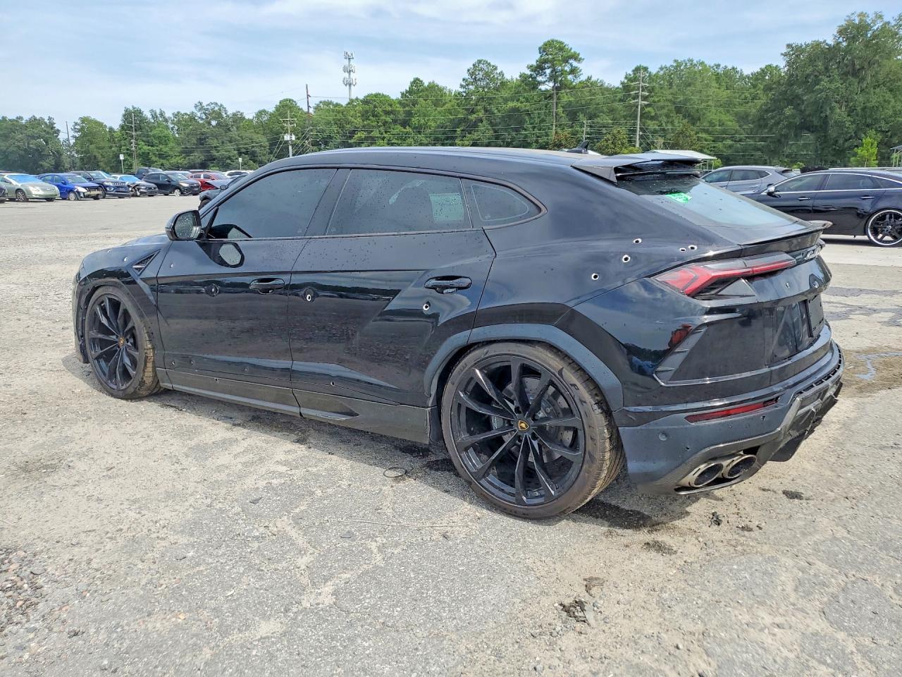 2020 Lamborghini Urus - Фото 2