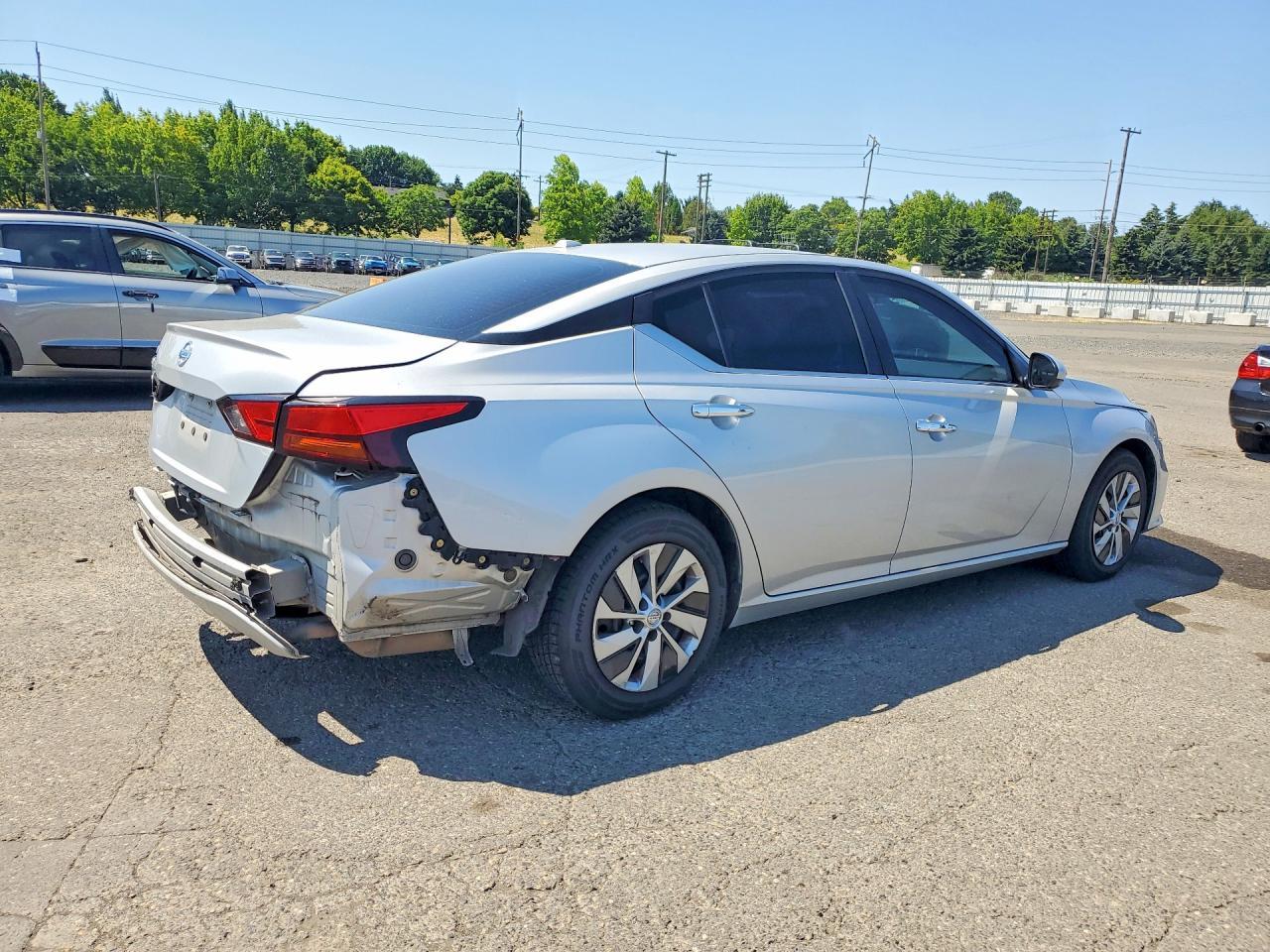 2020 Nissan Altima S - Фото 3