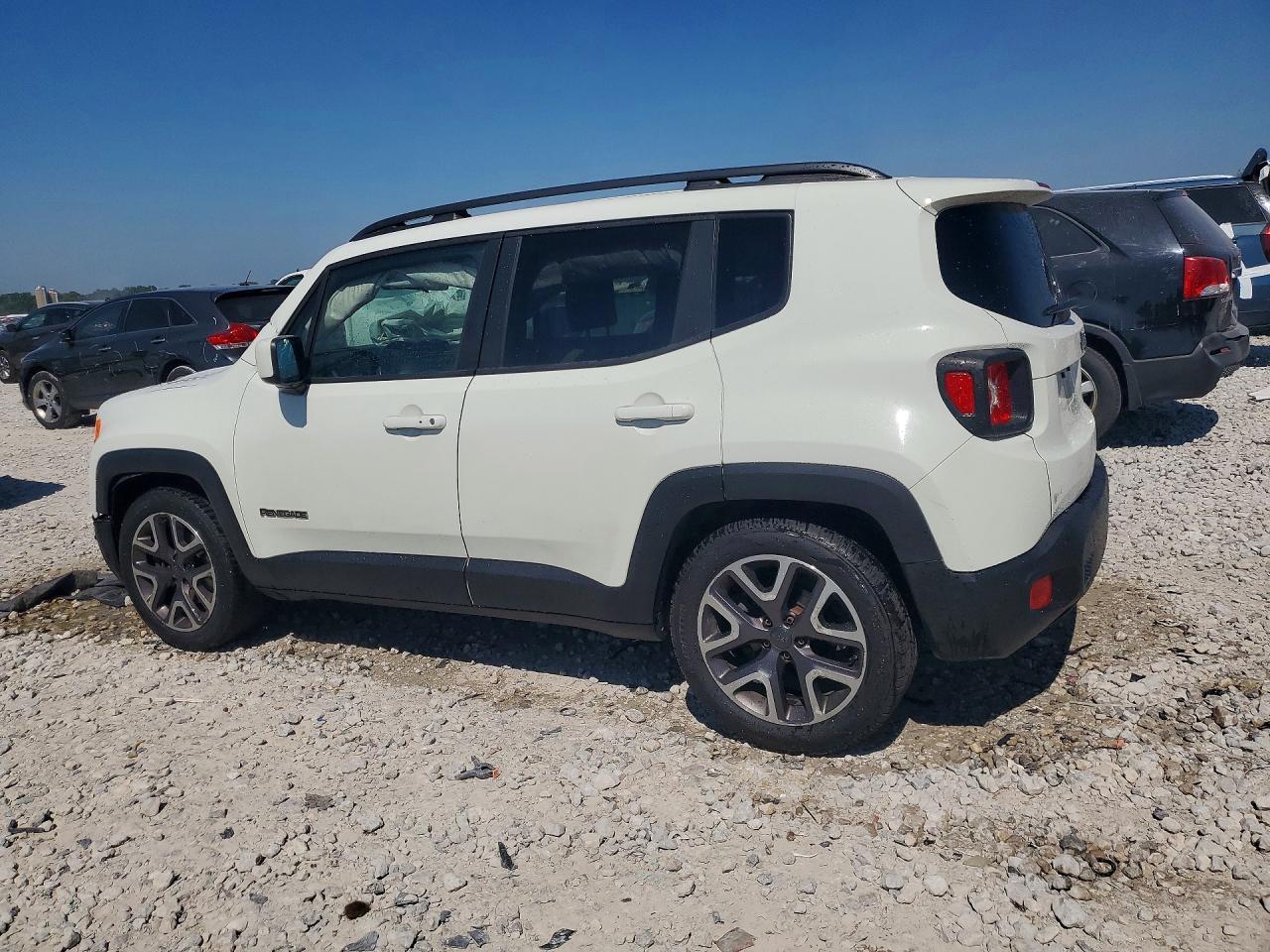 2015 Jeep Renegade Latitude - Фото 2