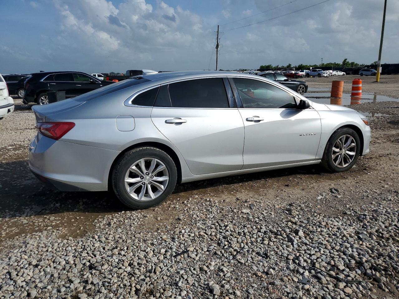 2019 Chevrolet Malibu Lt - Image 3