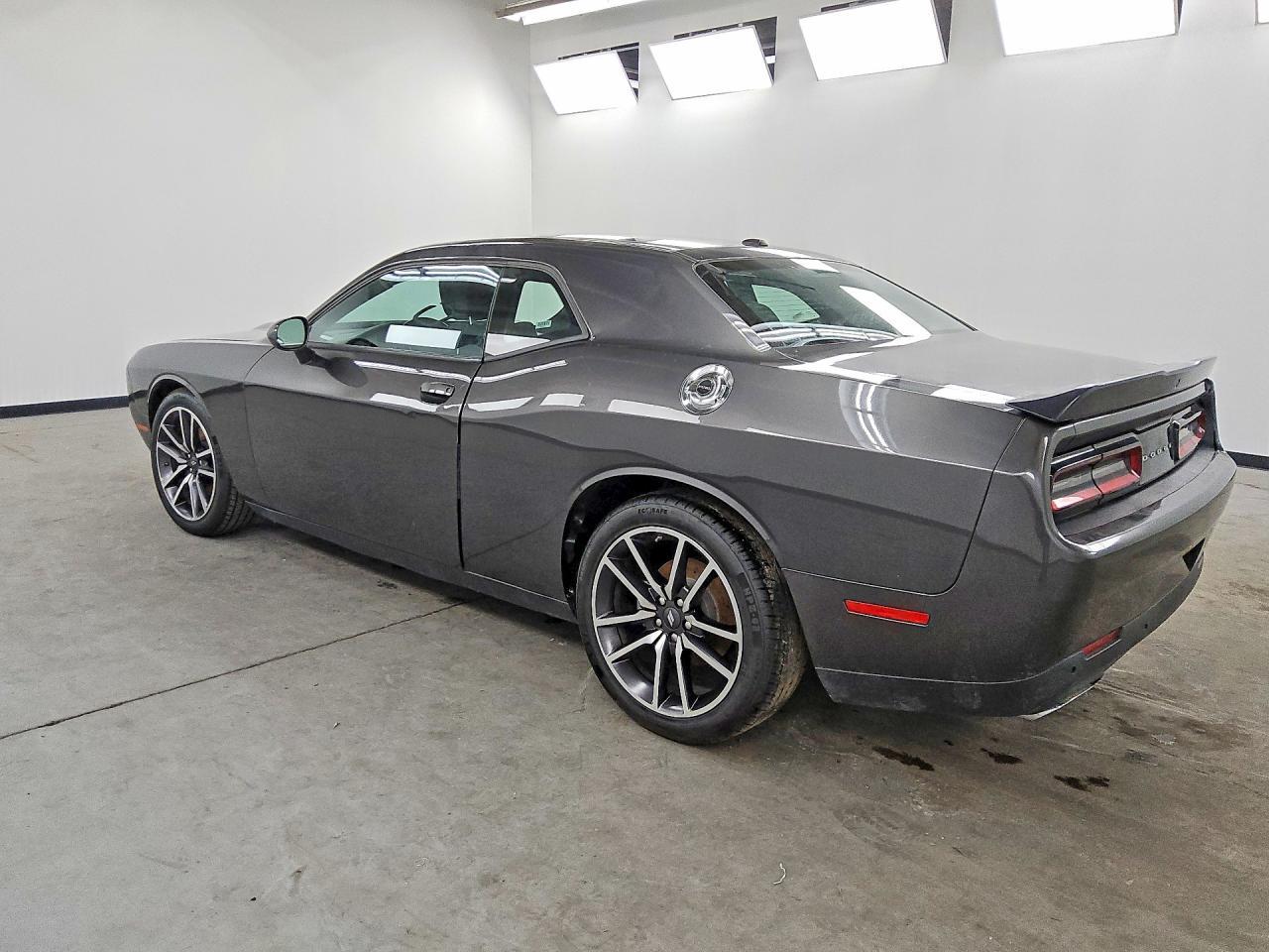 2023 Dodge Challenger R/T - Фото 2
