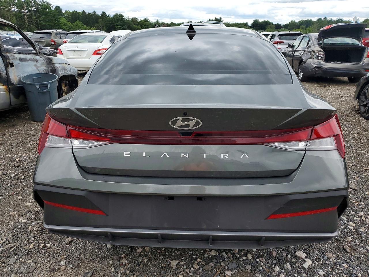 2026 Hyundai Elantra Se - Фото 6