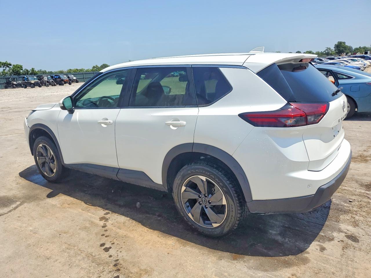 2024 Nissan Rogue Sv - Фото 2