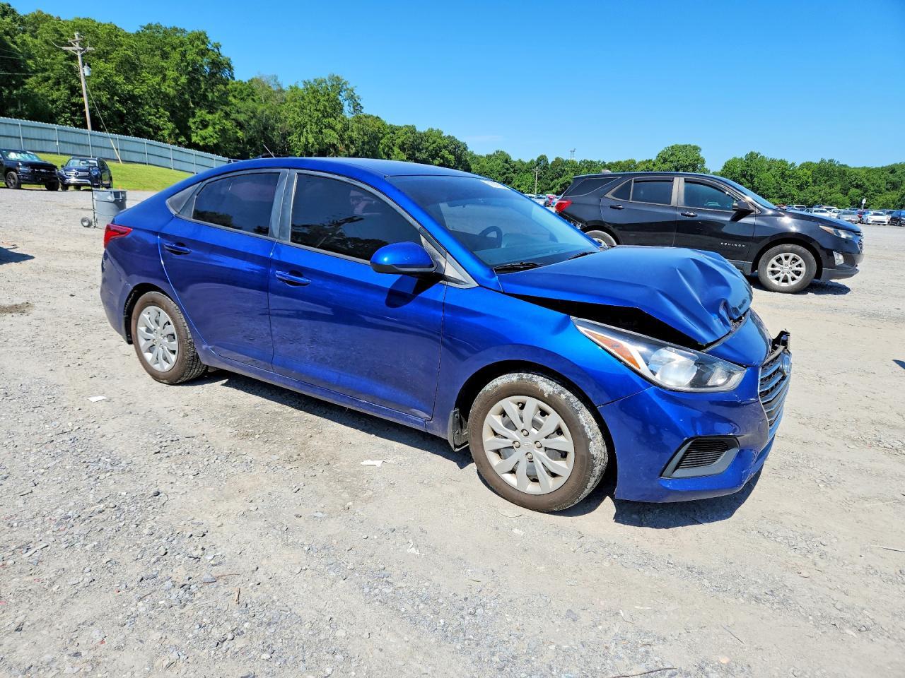 2022 Hyundai Accent Se - Фото 4