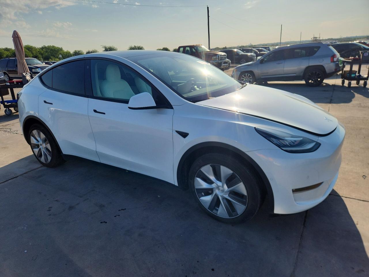 2022 Tesla Model Y - Image 4