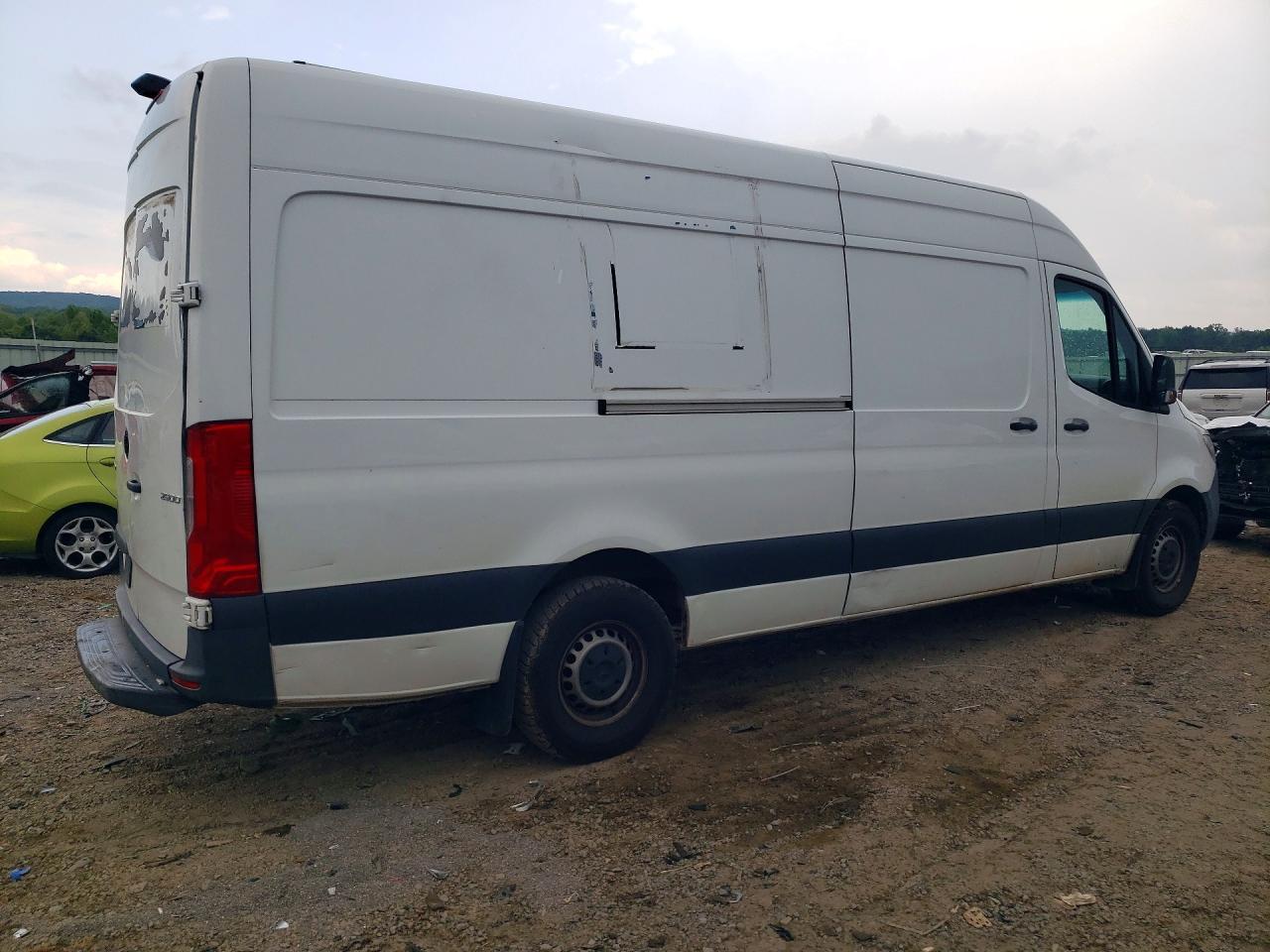2021 Mercedes-Benz Sprinter 2500 Delivery Van - Фото 3