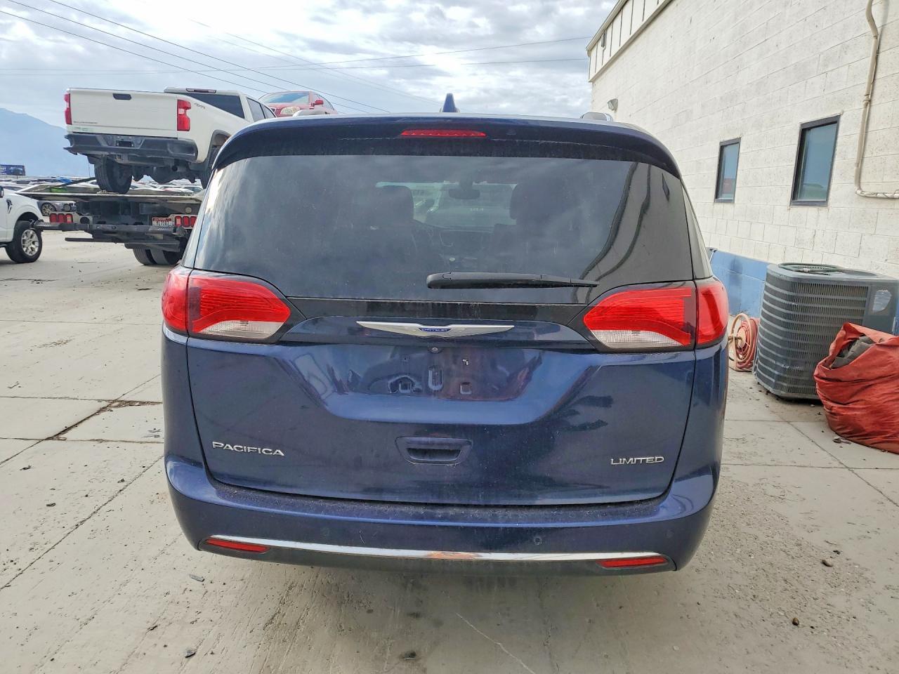 2018 Chrysler Pacifica Limited - Фото 6