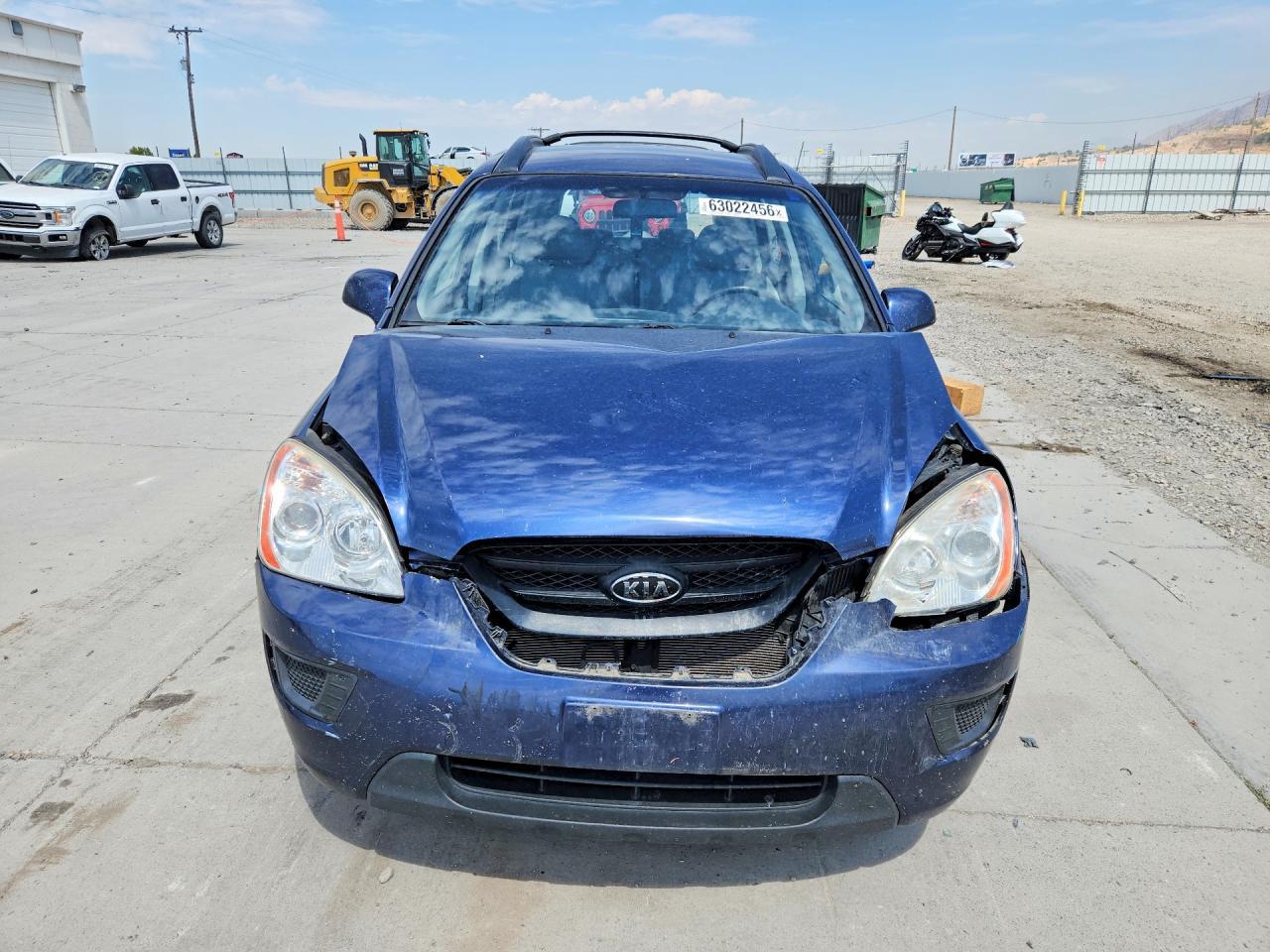 2008 Kia Rondo Lx - Image 5