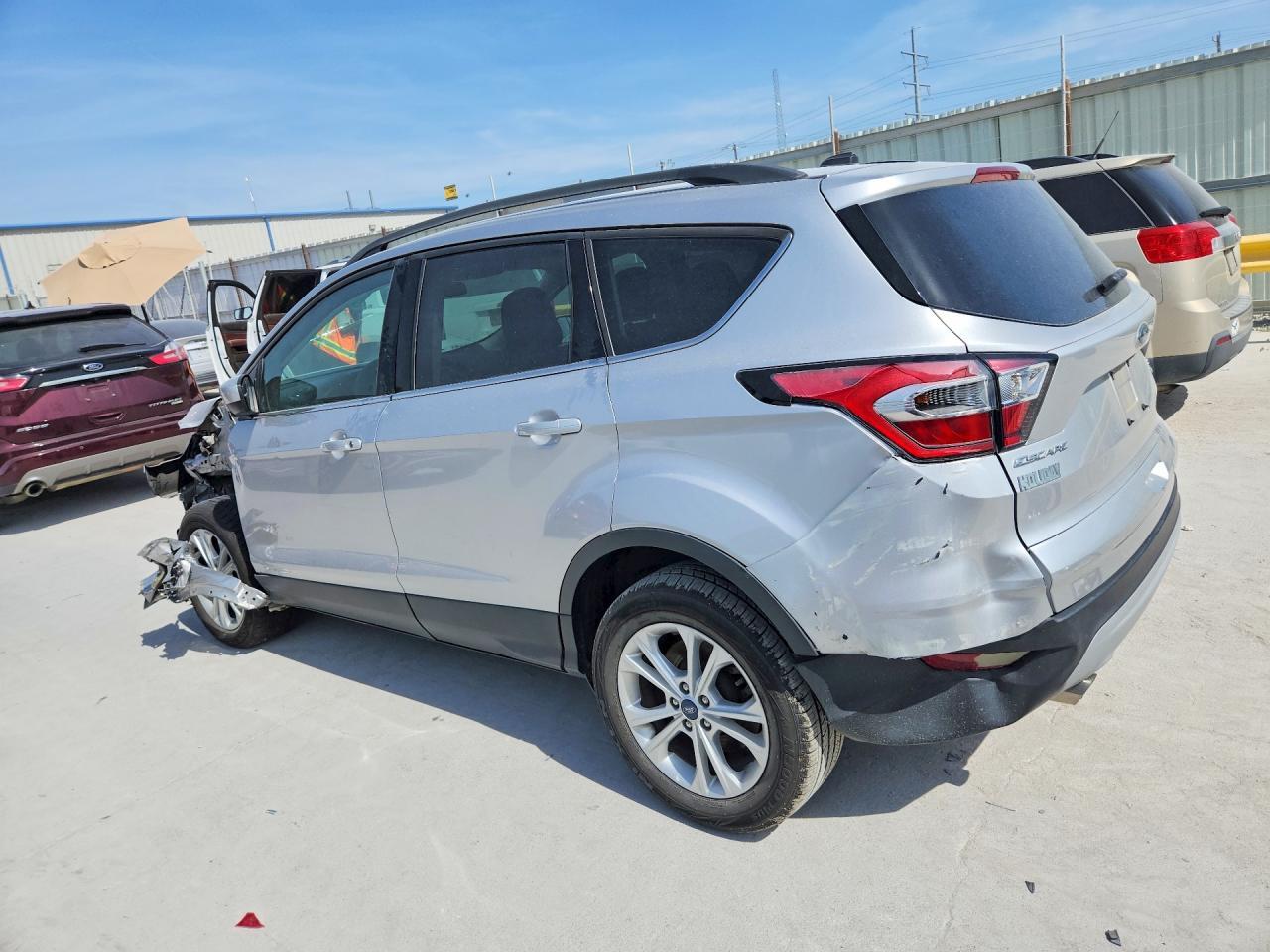 2018 Ford Escape Se - Фото 2