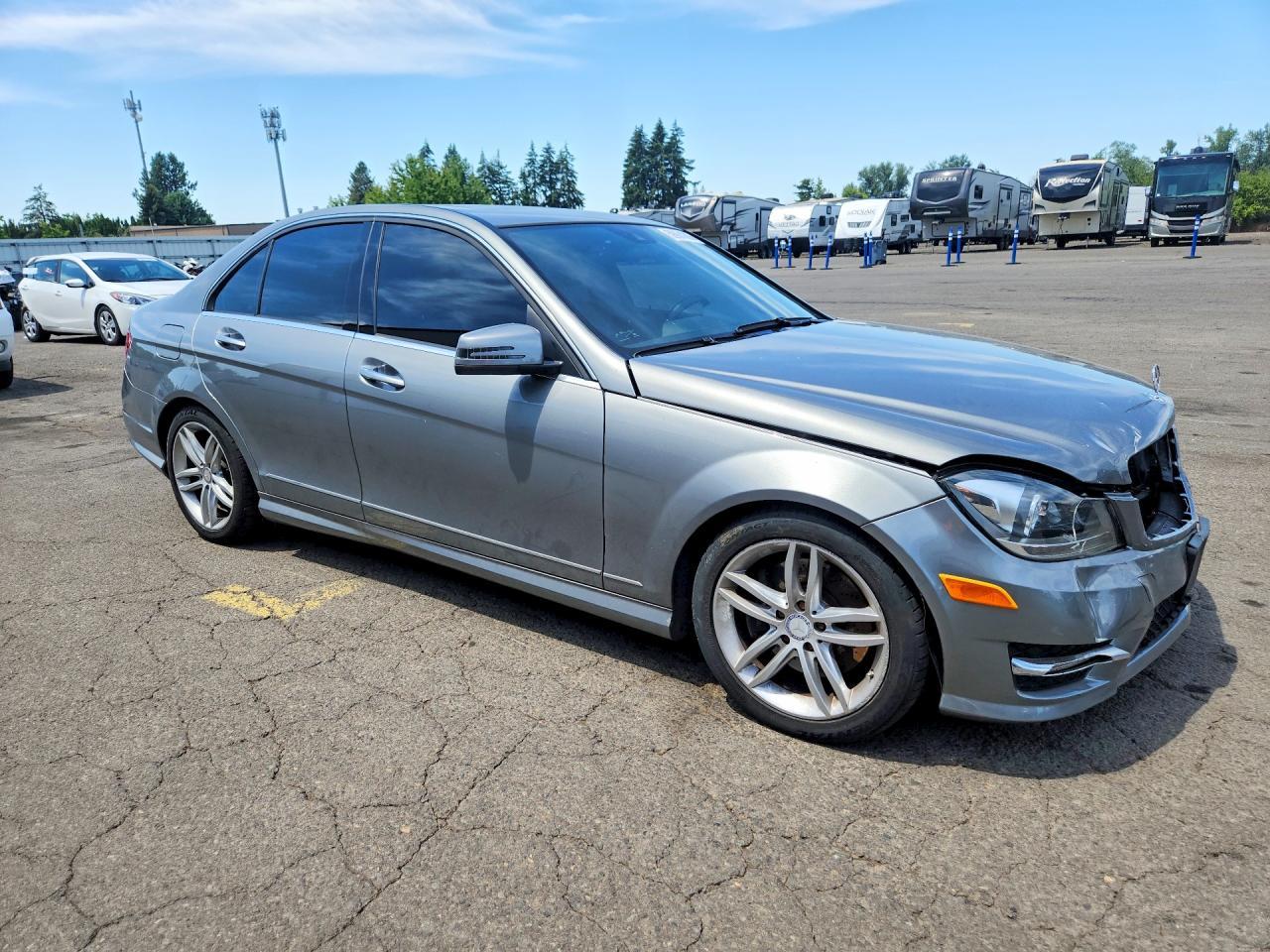 2013 Mercedes-Benz C 300 4Matic - Image 4