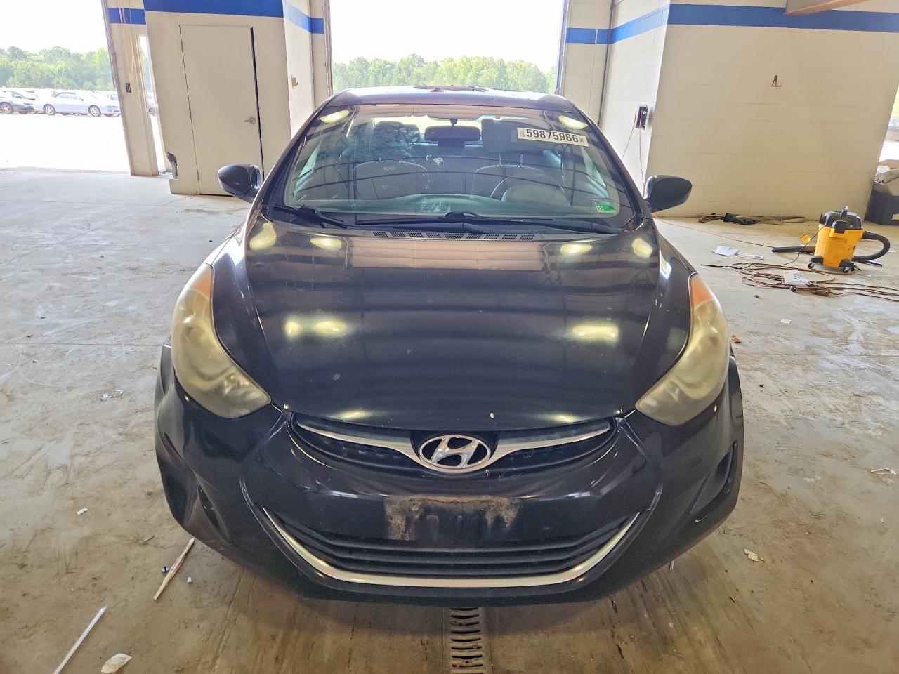 2013 Hyundai Elantra - Image 5