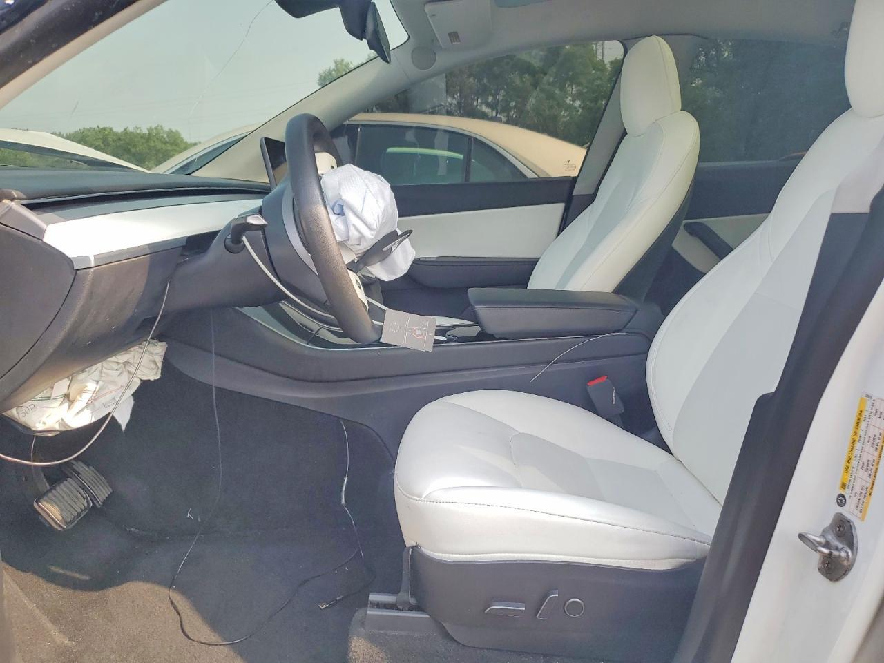 2016 Tesla Model Y - Image 7