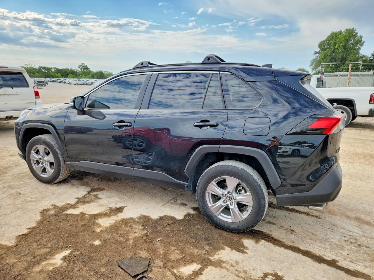 2025 Toyota Rav4 Xle - Фото 2