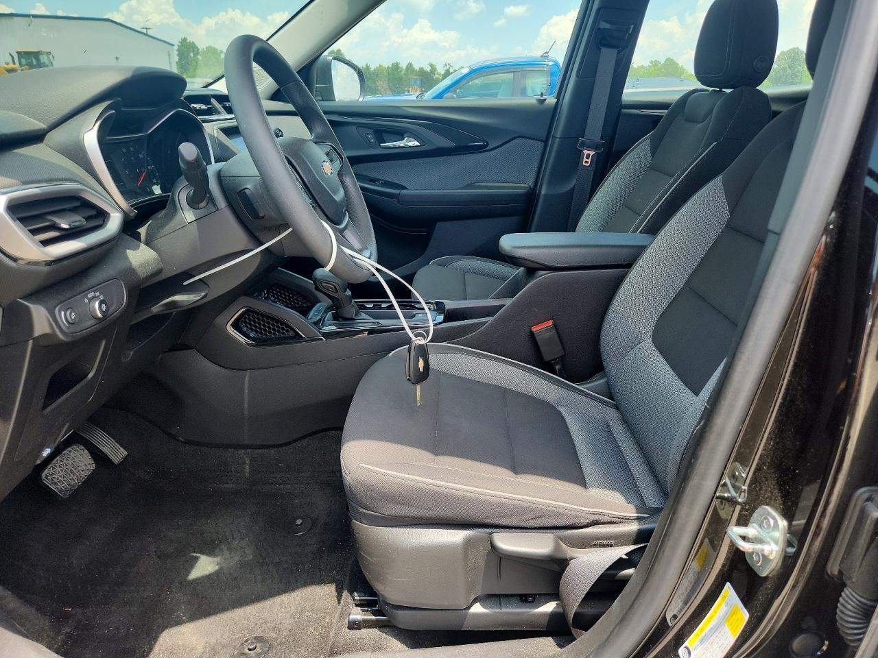 2023 Chevrolet Trailblazer Ls - Image 7
