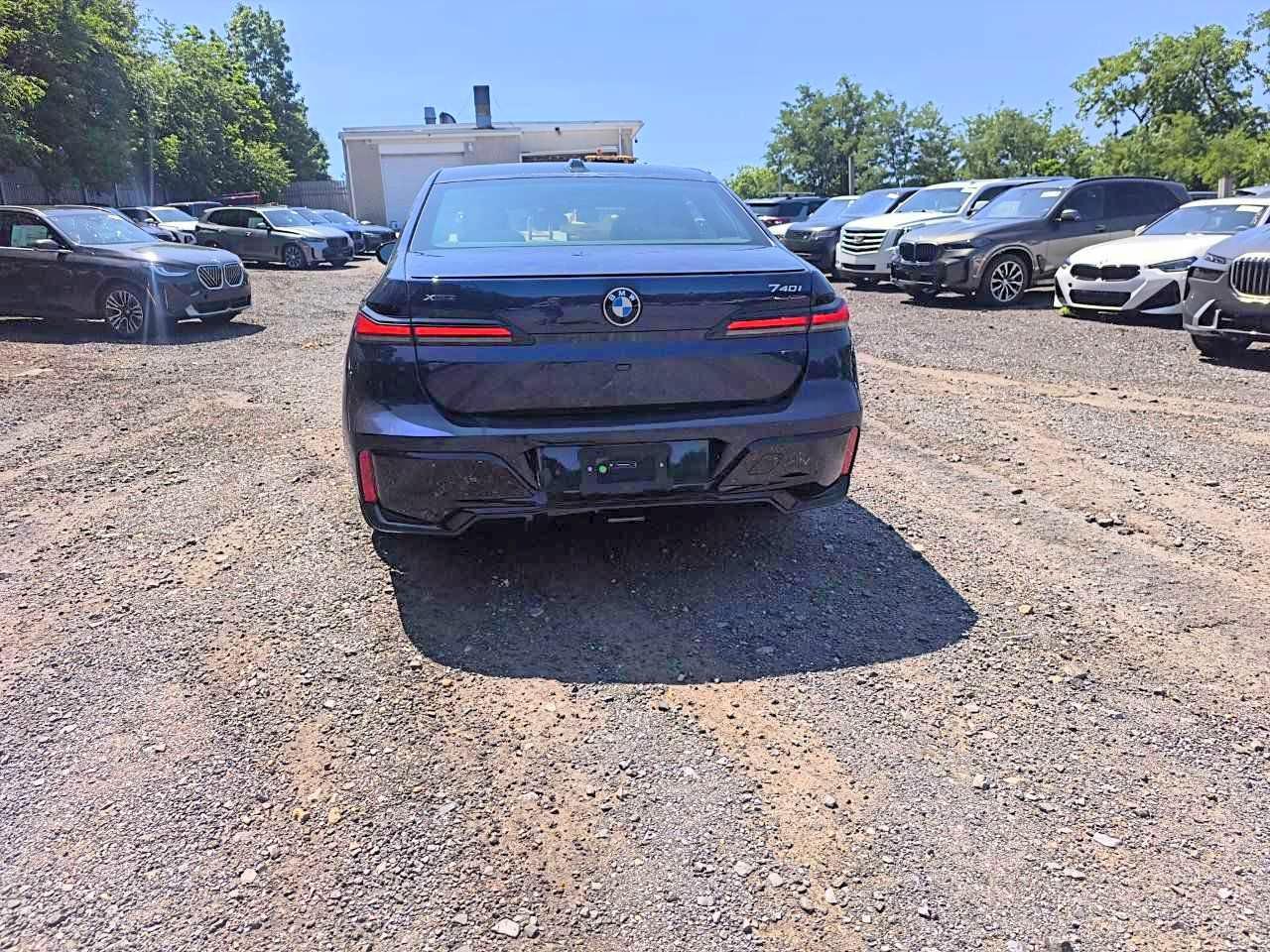 2026 BMW 740 Xi - Image 6