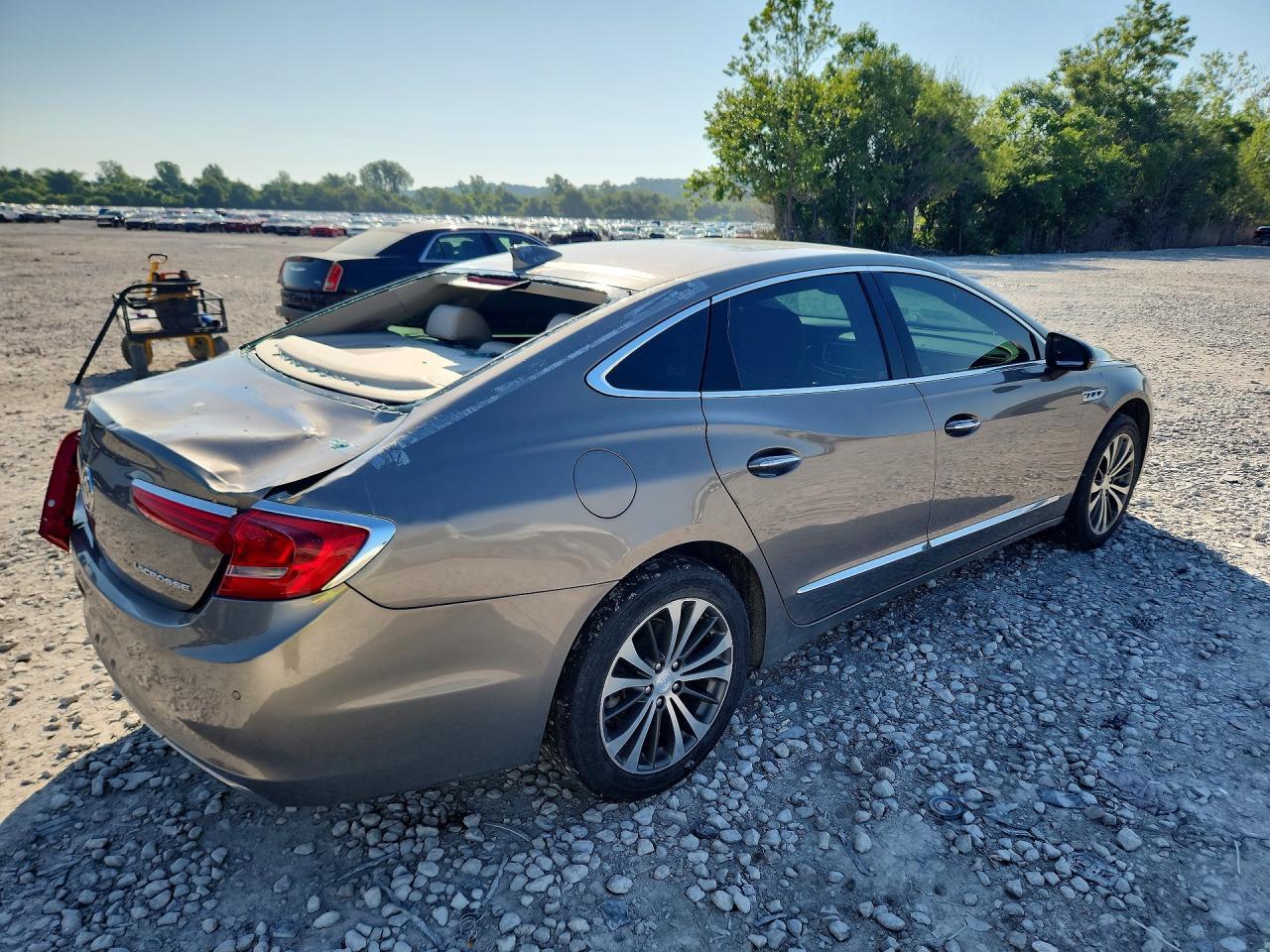 2017 Buick Lacrosse Essence - Фото 3
