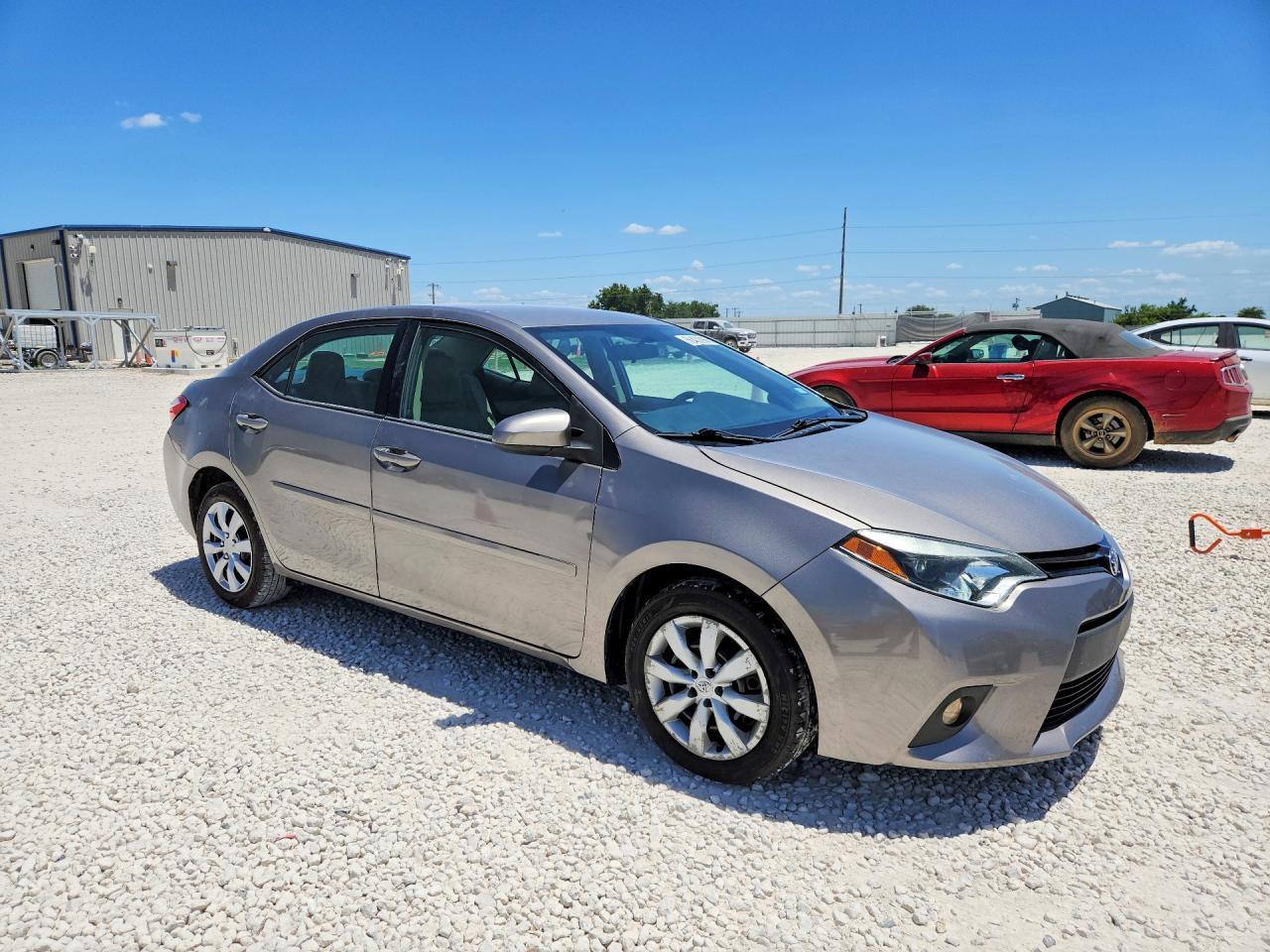 2015 Toyota Corolla Le - Фото 4